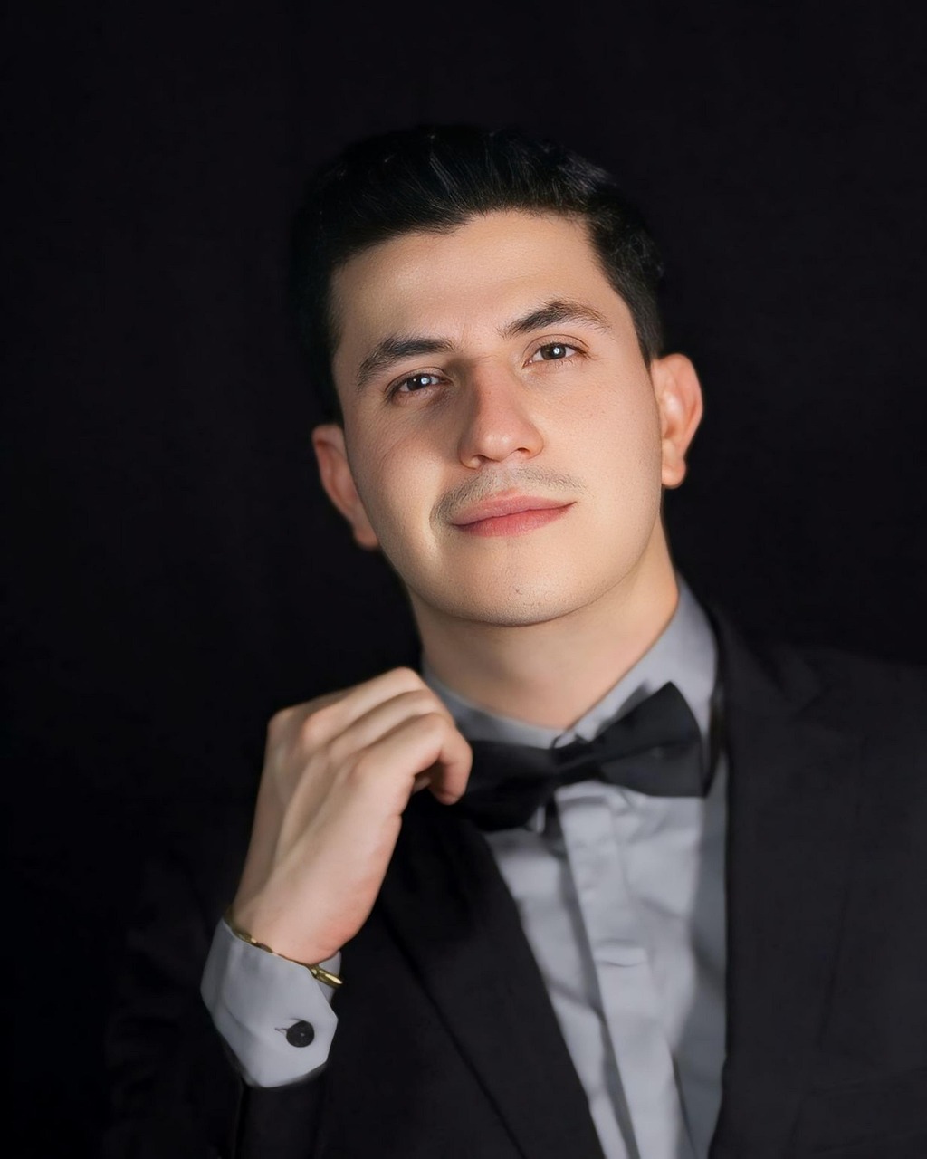 boy, face, model, attractive, man, look, fashion, style, eyes, portrait, modeling, young, adult, pose, posing, photoshoot, tuxedo, retrato, persona, business man, headshot, latino